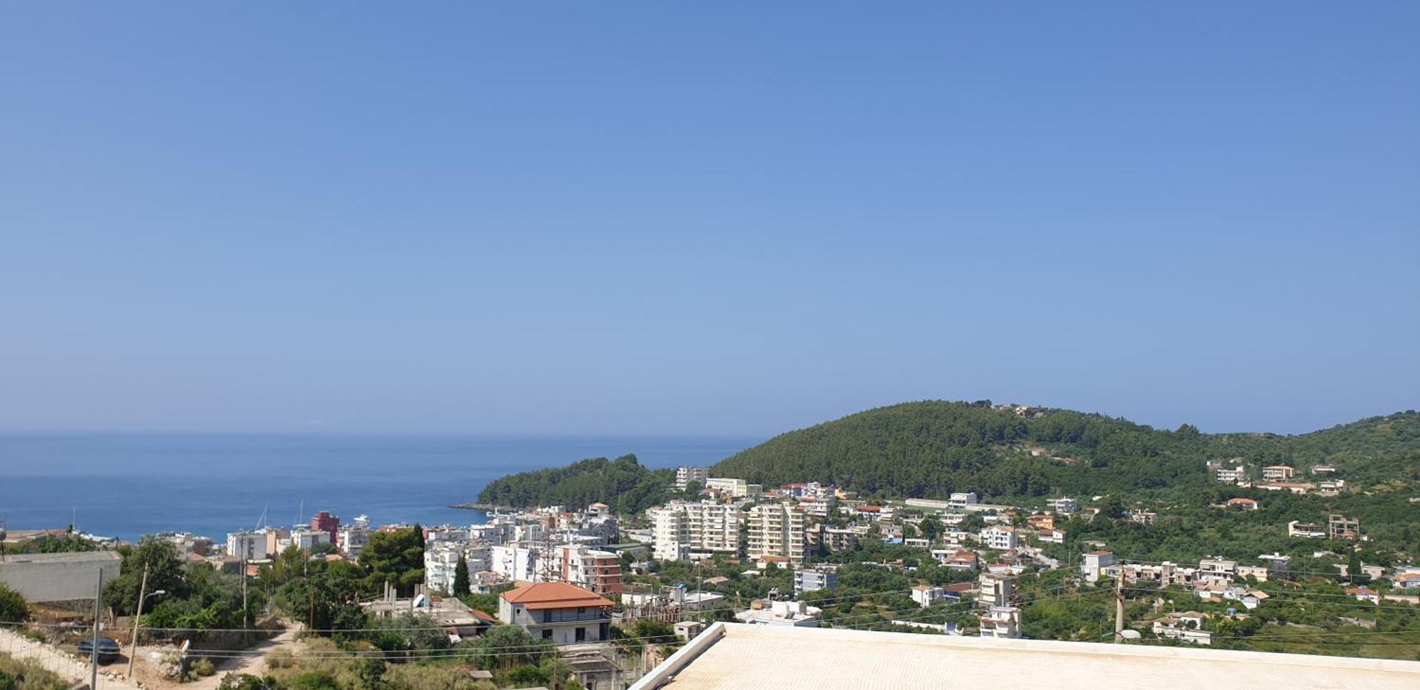Family Apartments Himara Екстериор снимка